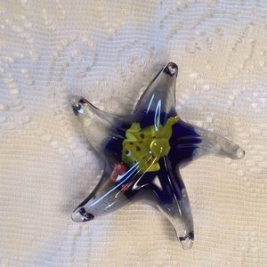 Star shaped paperweight